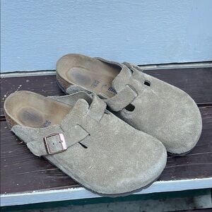 Birkenstock Suede Boston Clogs in Taupe